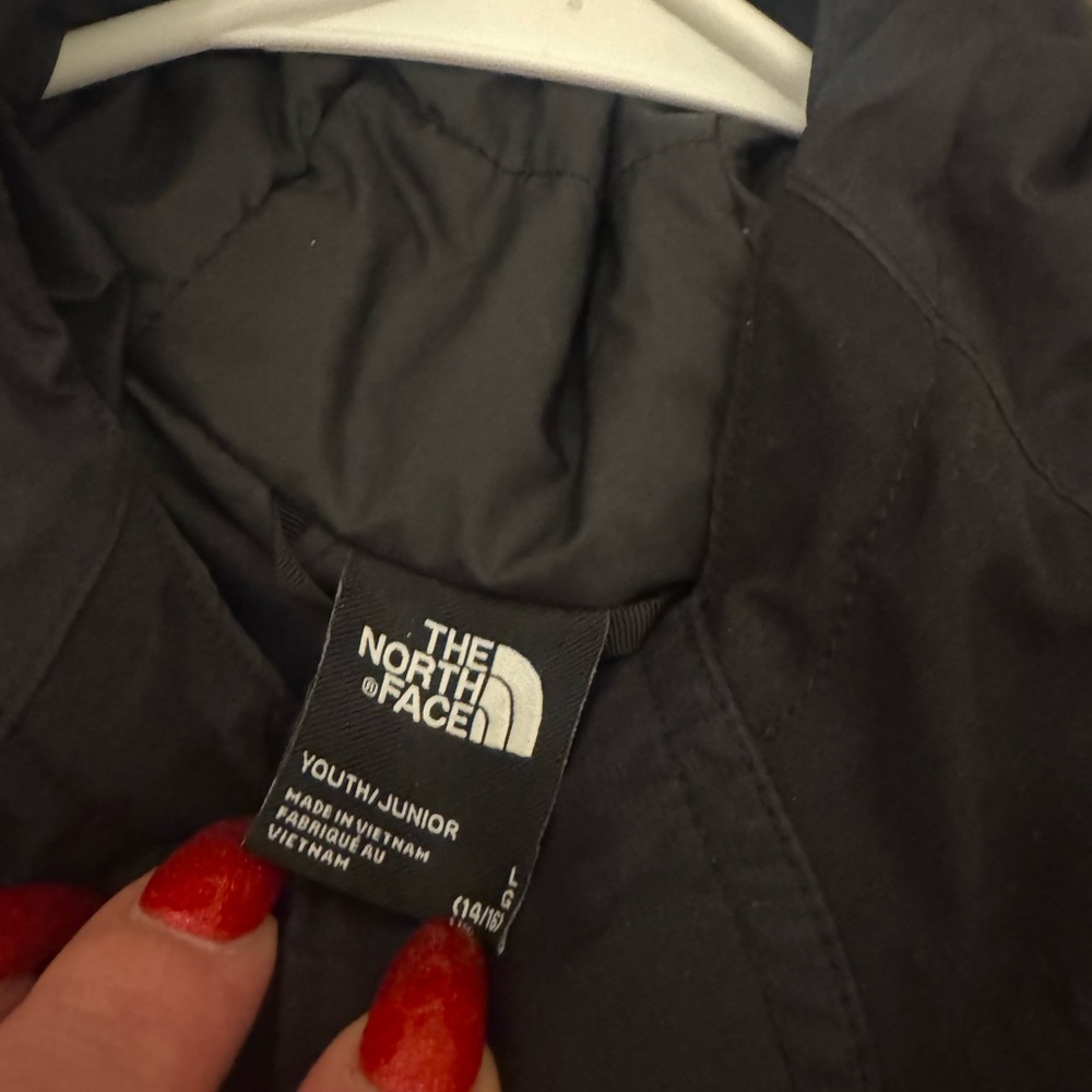 Large Youth North Face black jacket good condition no rips or tears or stains